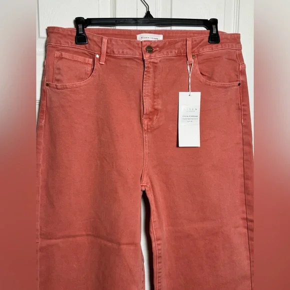 Stylish Woman’s Jeans in Coral by Risen - Picture 2 of 7
